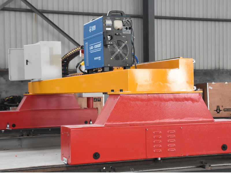 龍門(mén)式數(shù)控切割機(jī)