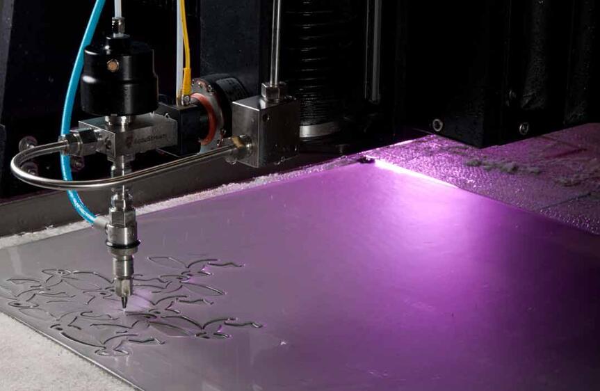 光纖切割機比起二氧化碳切割機有哪些優(yōu)勢？